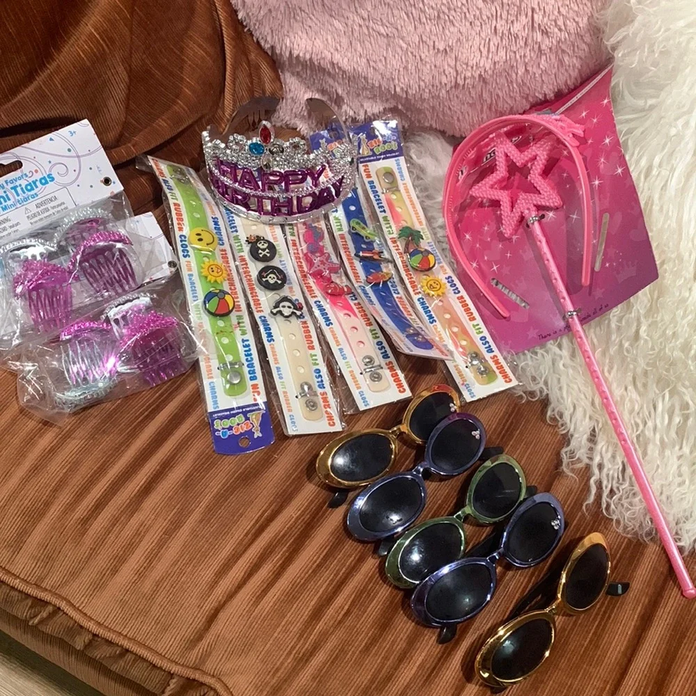 Lot of Kids’ Party Favors Novelty Pens Puppy Pencils Tiaras